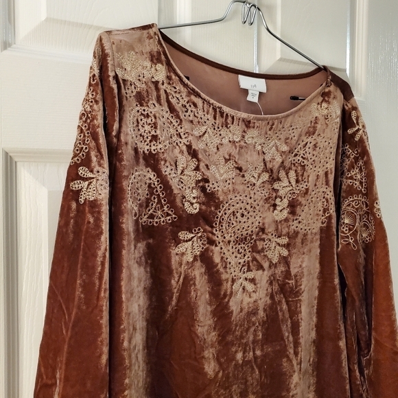 J.Jill Luxurious Velvet Embroidered Bell-Sleeve Top Sz M - Picture 6 of 9